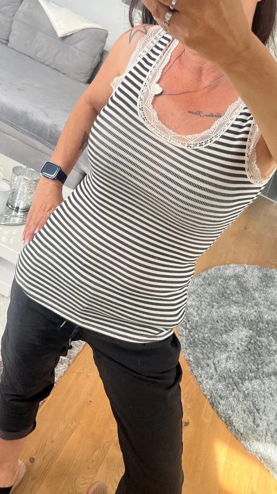 Italy Tanktop Gr.36 38 40 Streifen Spitze Träger blogger Top schwarz weiß - Bild 4 von 4