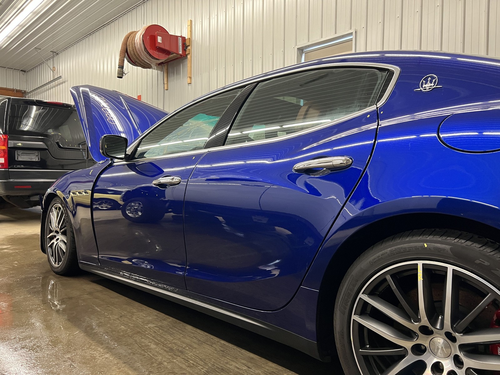 Maserati Ghibli Front Left Door shell Blue