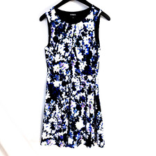 Express Blue Floral Sleeveless Knee Length Dress - 8 - keyhole side zip lined