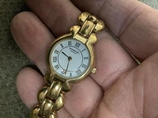 Raymond Weil Swiss made Ladies watch 18 kt Gold plate 5355 WR new batt has wear