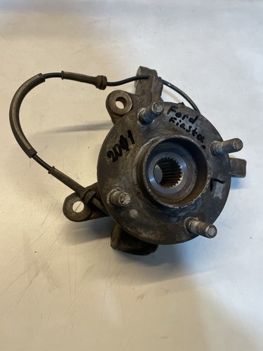 Ford Fiesta 6  JA8. 2011 Bj 44 K Achsschenkel Radnabe Radlager Achse vorn links