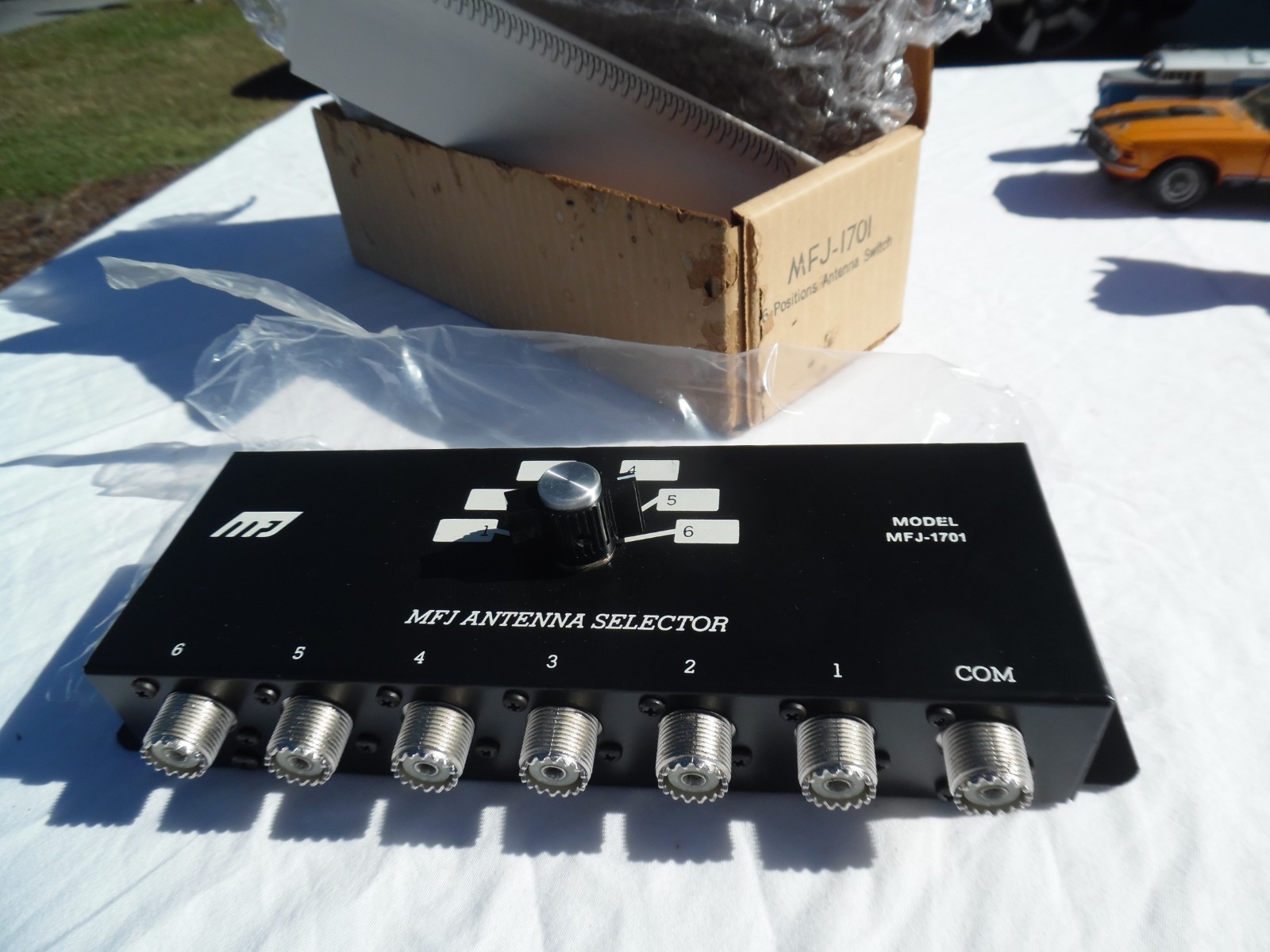 MFJ-1701 Ham Radio ANTENNA SWITCH  6 POSITION