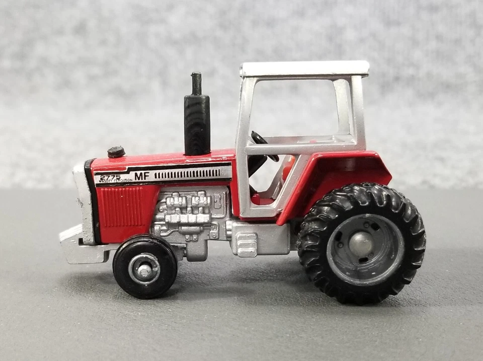 VINTAGE ERTL 1/64 MASSEY FERGUSON TRACTORDIECAST METAL RED SILVER - Image 4 of 4