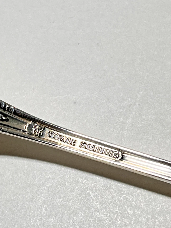 UNA cucharadita de hielo Towle King Richard de plata de ley 8-1/8" Lg 45 gr. Sin monograma Foto 4 de 4