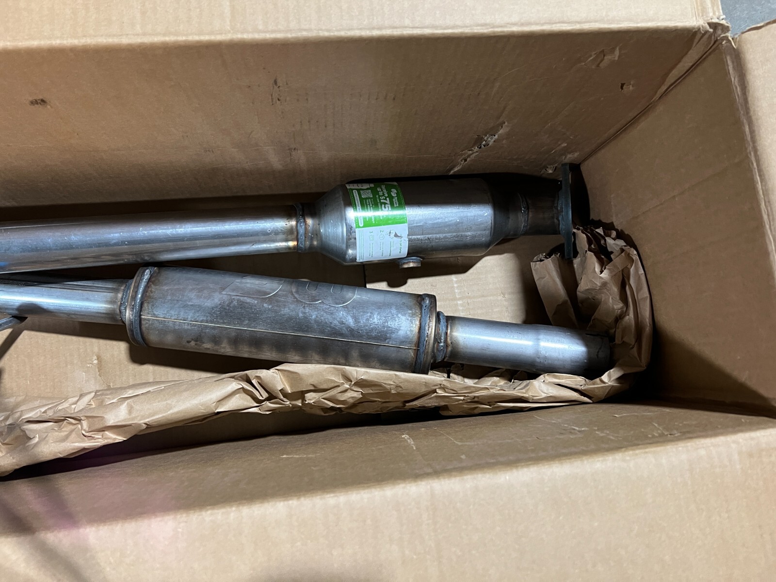 Magnaflow Catalytic Converter Exhaust Pipe 2 Bolt Flange Connection Gray