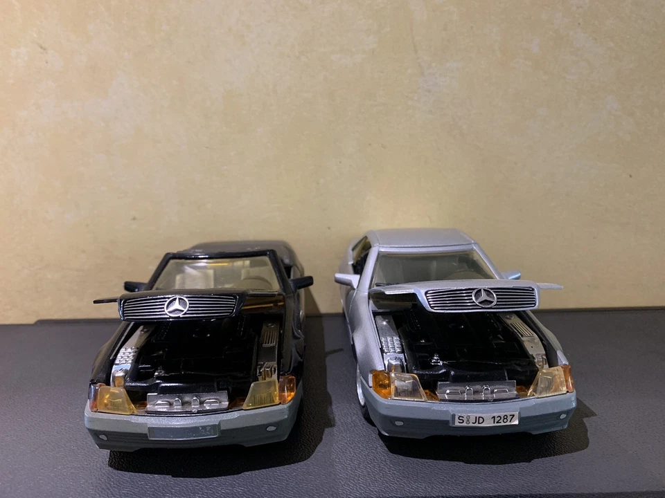 Majorette Mercedes 500 SL + MERCEDES BENZ 500 SL 1989 Cabrio Scala 1/24 - Immagine 4 di 4