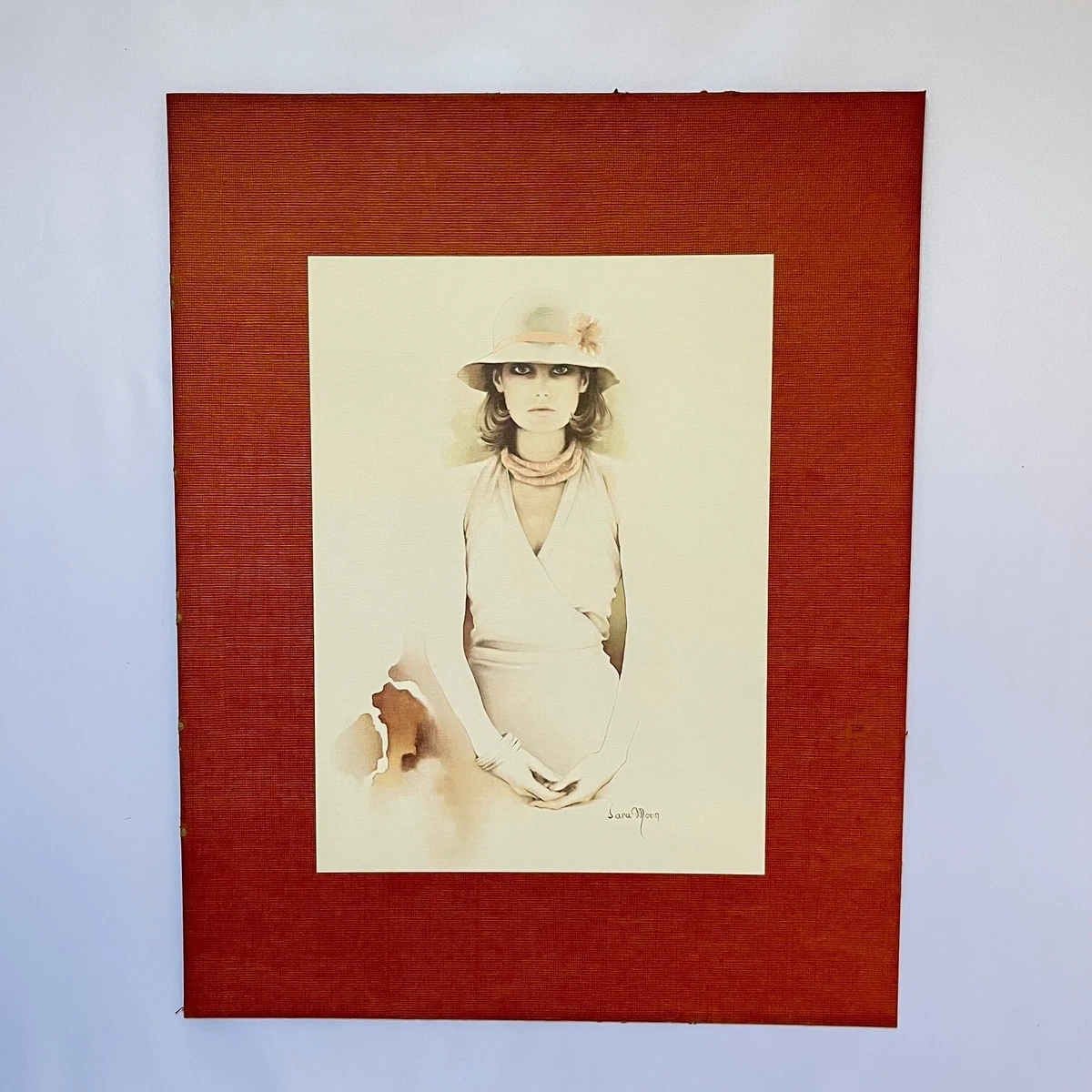 Lot de 2 cartes postales d'Art moderne . illustrateur SARA MOON .Charme