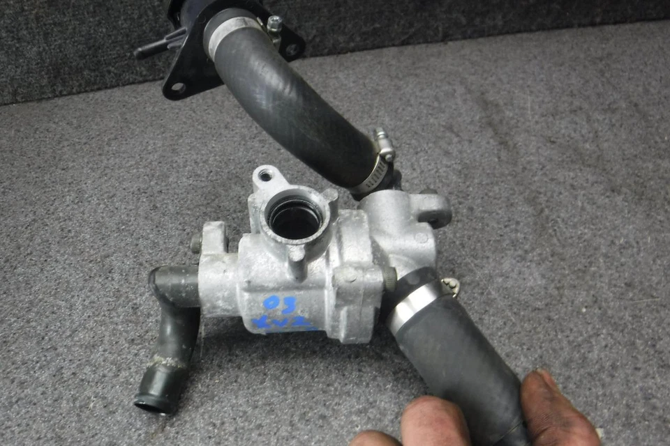 03 Yamaha Royal Star Venture XVZ 1300 Termostato 25E Foto 3 de 4