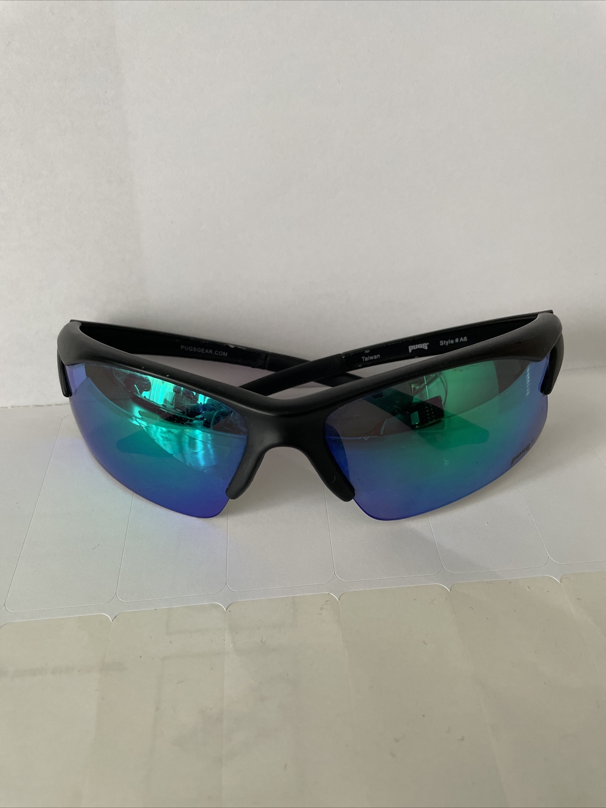 pugs sunglasses a6