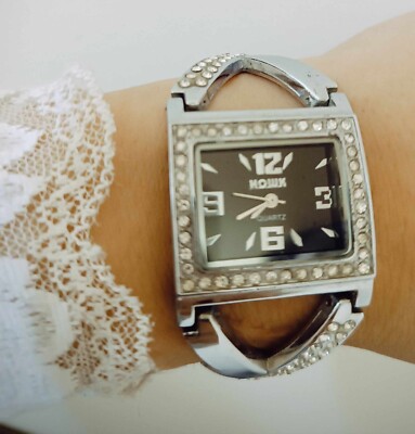 Women Quartz Wrist Watch Crystal Bracelet HOWK Stainless  display picture 3