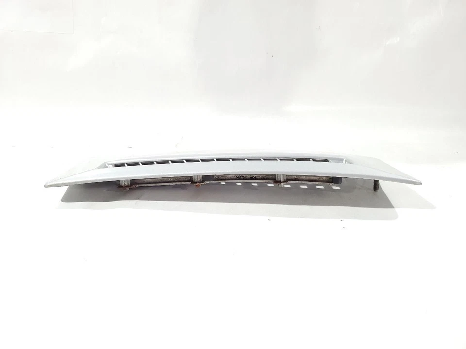 Conquest Chrysler 1987 fabricante de equipos originales plateado trasero izquierdo ventilación superior cuarto de moldura Foto 4 de 4