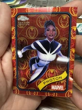 Topps Chrome 2025 Marvel - Photon, Iron Man Refractor #90/100