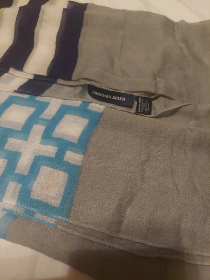 Bufanda de algodón Jonathan Adler geométrica ligera azul marino blanco  Foto 2 de 3