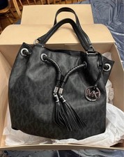 Michael Kors Bucket Bag