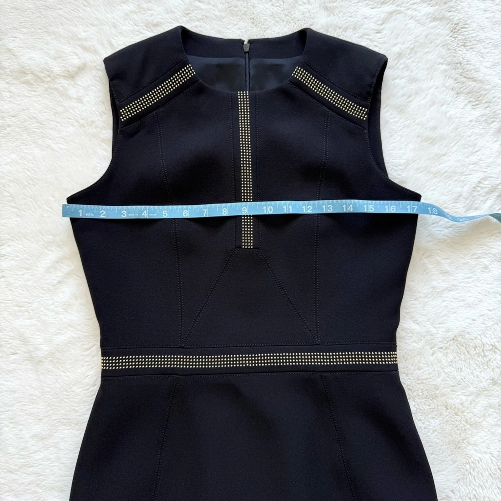 Abito tubino nero con borchie nuova collezione Versace IT 42 US 6 vendita al dettaglio 1195$