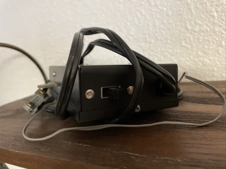 REVELL MICROTRAIN POWER PACK MODEL 6700 HOBBY TRANSFORMER Good Working C5 - Image 4 of 4