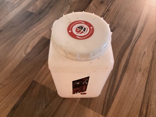 Doctor Who Original Prop - Kerblam Cleaning Room Bottle - Screen Used - Picture 4 of 10