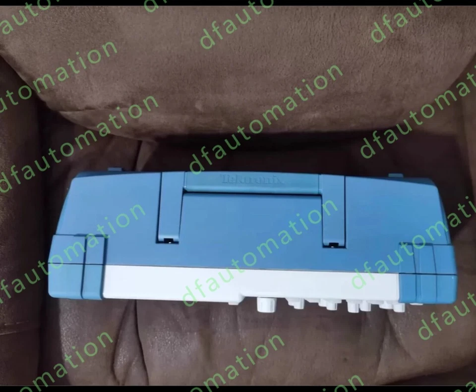 Tektronix TPS2014 100MHz 4-Channel Digital Storage Oscilloscope with Adapter, - Image 4 of 4