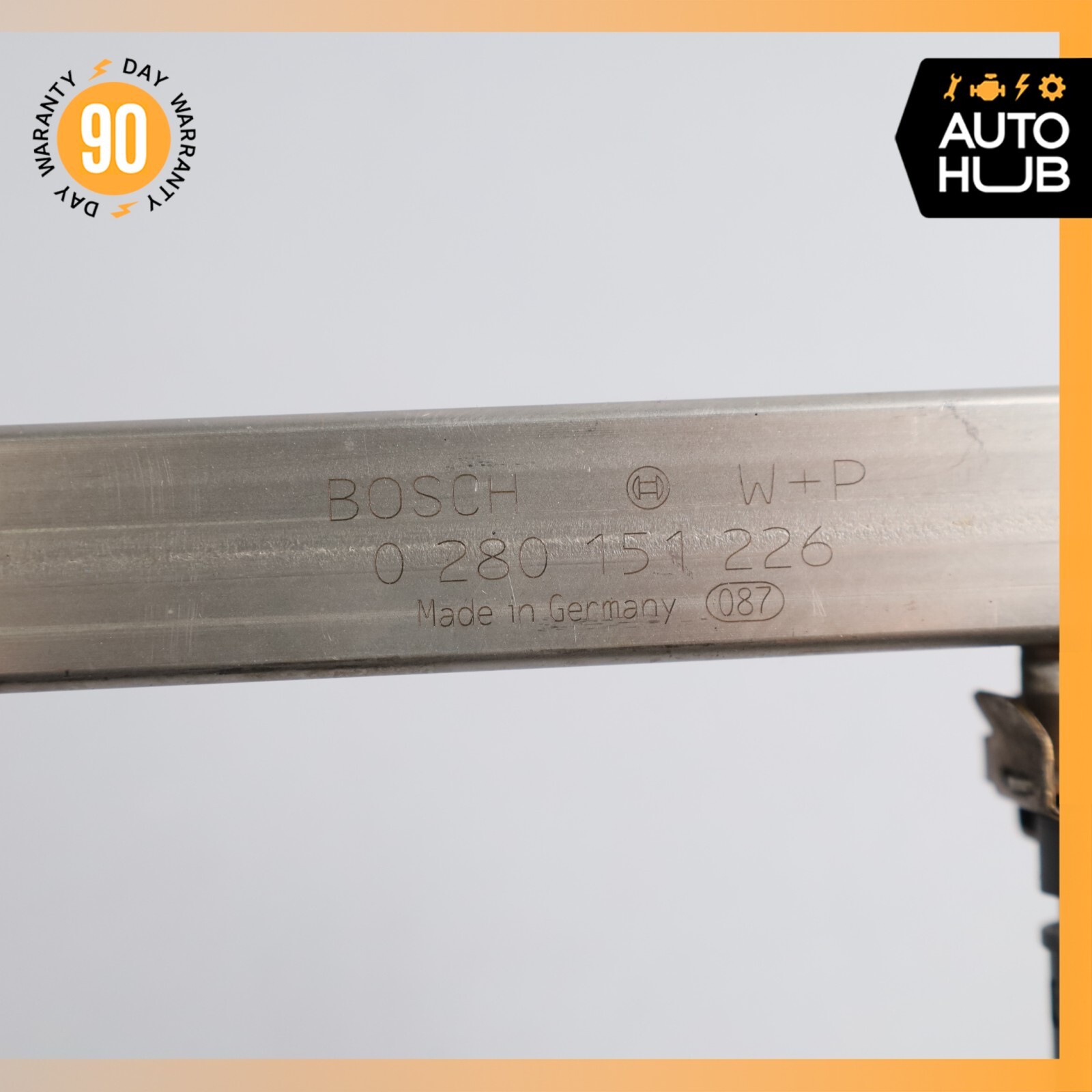 Maserati Quattroporte Fuel Injection Rail Line w/ Injectors Left Side OEM