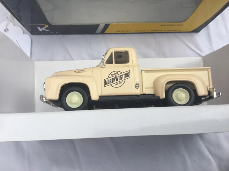 K-LINE Kruisers  1:43 Chicago & North Western 1953 Ford Pickup Diecast. - Image 2 of 4