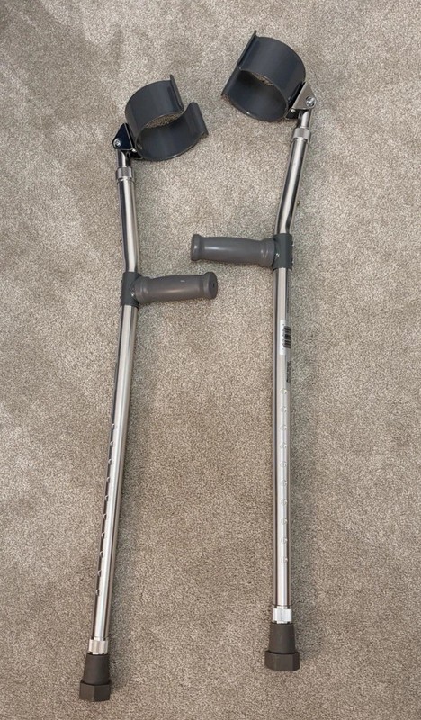 Medline Forearm Crutches Adult Pair 4" cuff supports 250 lbs. New in Open box
