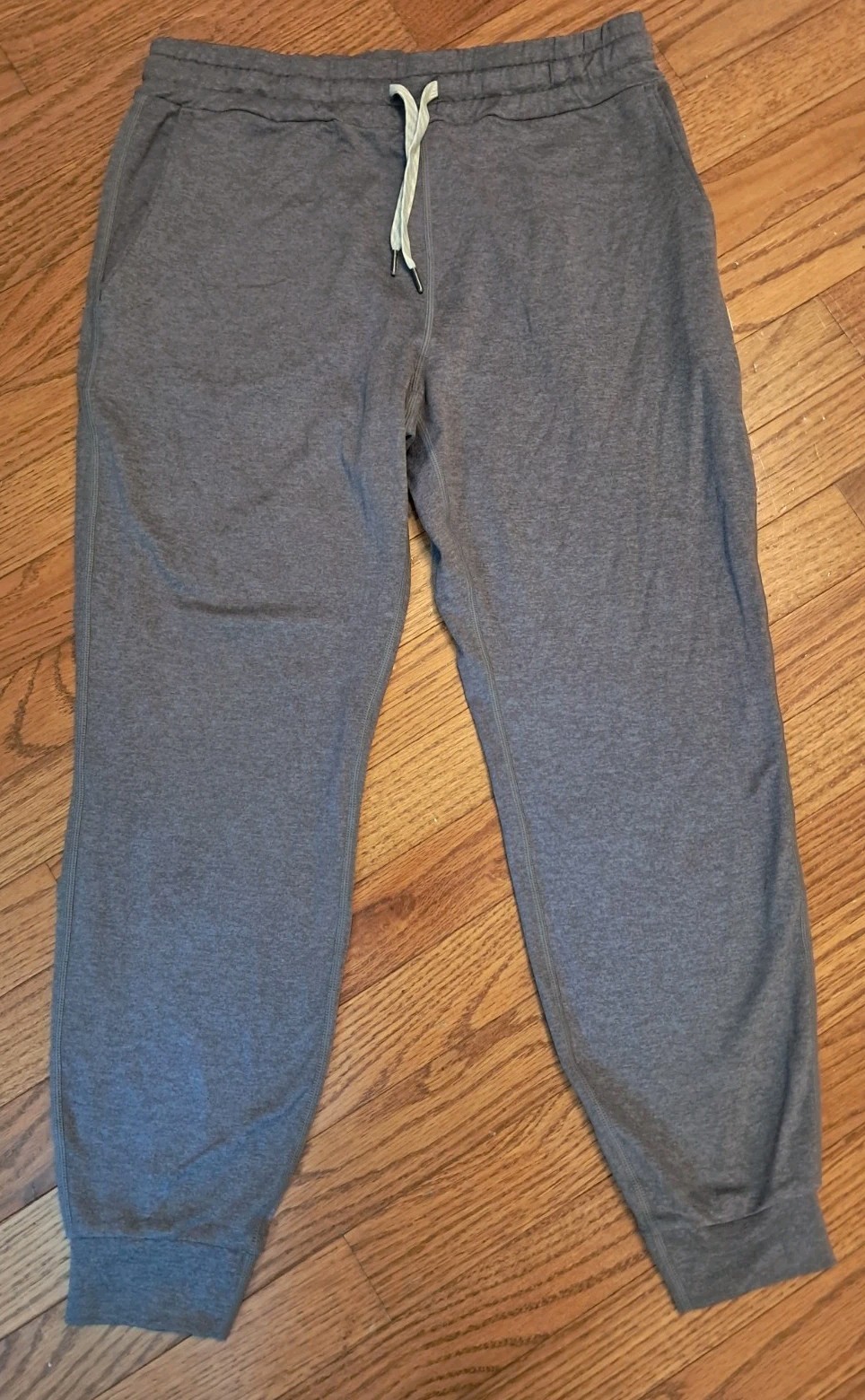Vuori Performance Joggers in Heathered Purple - Size XS