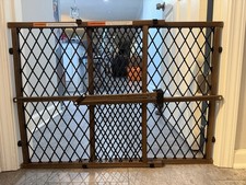 Evenflo Position  Lock Baby Gate, Pressure-Mounted, Farmhouse Collection GSR