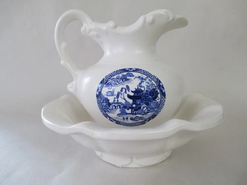 Vintage McCoy Pitcher and Bowl Set w/Blue Willow Scene