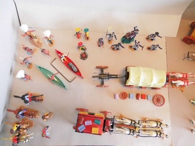 Timpo Toys Western Figuren Konvolut. Viel Zubehör. Um ca. 1970`er Jahre!