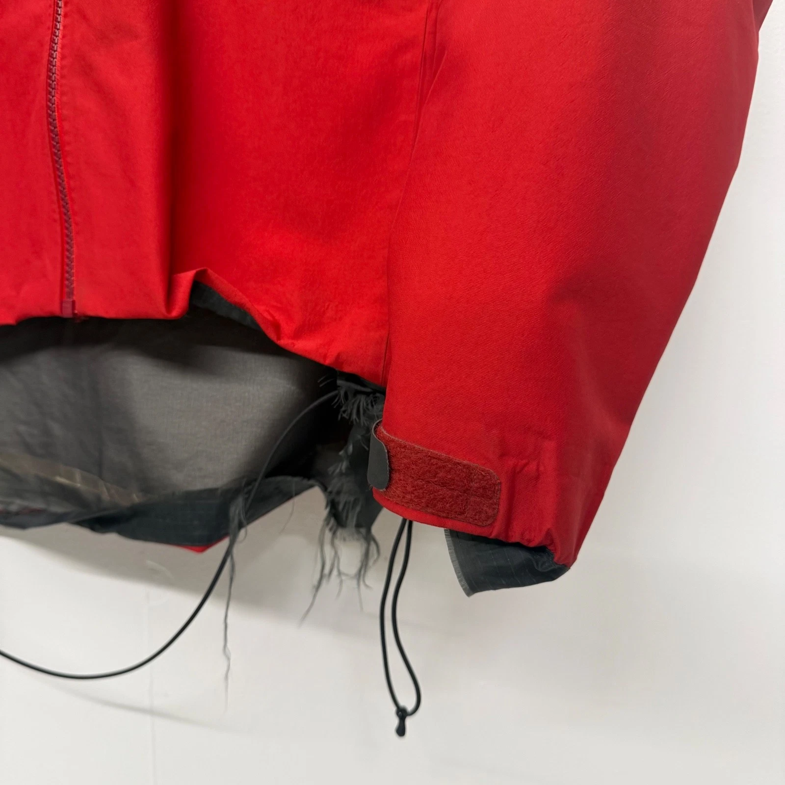Arc'teryx Alpha SV Bordeaux Red Rain Ski Waterproof Jacket Men’s Size Small - product detail image 7