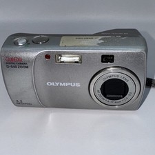 Olympus Camedia D-540 3.2MP Digital Camera No Battery or Memory Card. Works