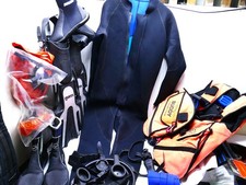 Tuta Mares Varadero 6 + pinne Mares Volv XL + set immersione Buddy BCD L raccolta