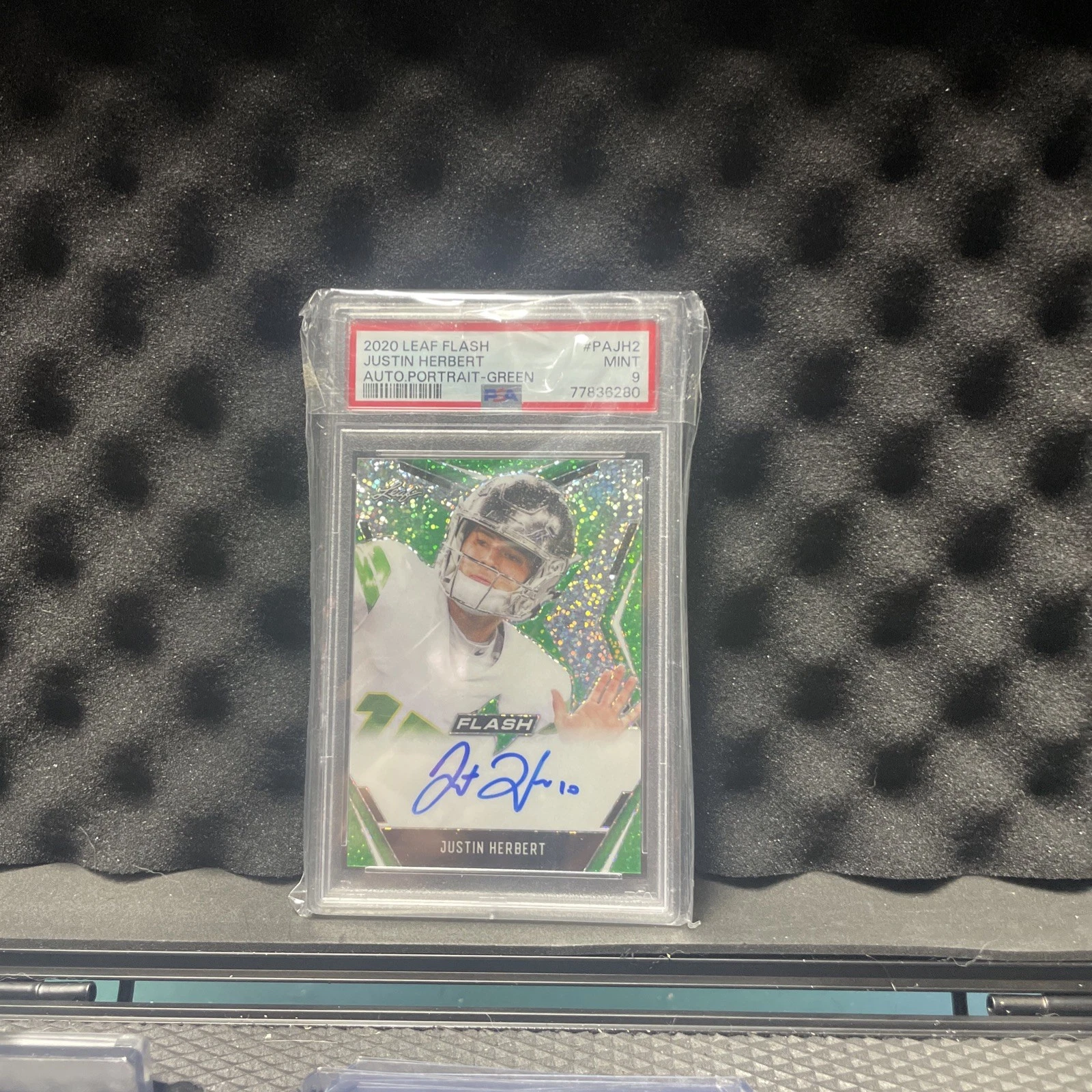 Justin Herbert Leaf Flash Autographs Portrait #PAJH2 Green