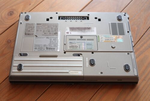 Dell Latitude d630 - Core 2 Duo T7250 @ 2 Ghz - SSD - 4G RAM - A+ - From Canada - Picture 6 of 6