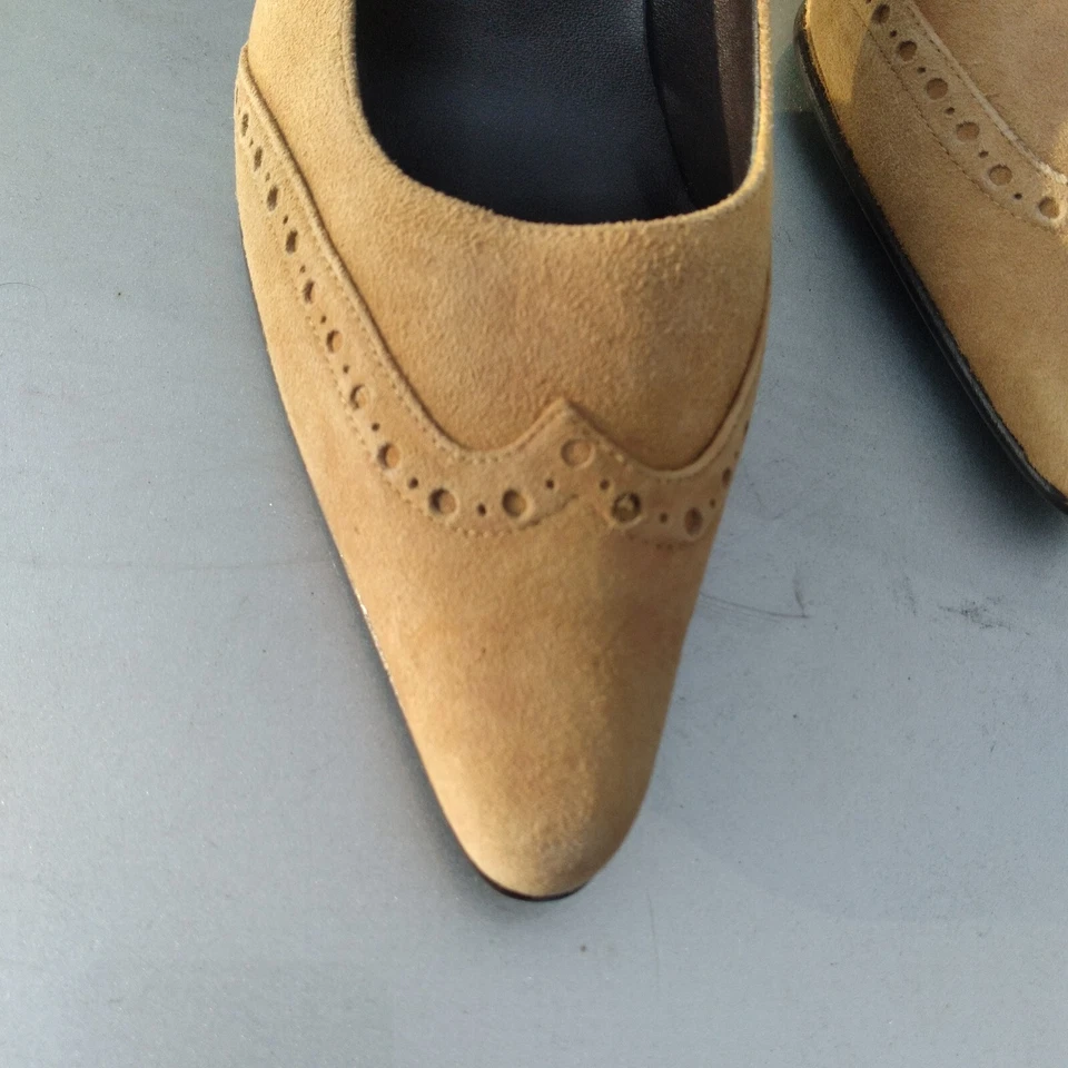 BANANA Republic 棕褐色麂皮绒翼尖高跟鞋浅口鞋 西班牙(试过一次) 5.5 码 — 第 2/4 张图片