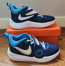 Nike Team Hustle D11 Shoes Boys' 6Y Midnight Navy/Barely Volt