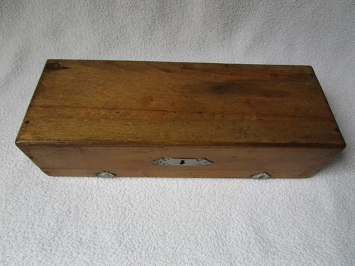 Kammkasten sehr alte Holzdose mit Scharnierdeckel 23,5x8,5x6cm mit Schloß Rar! - Picture 10 of 12