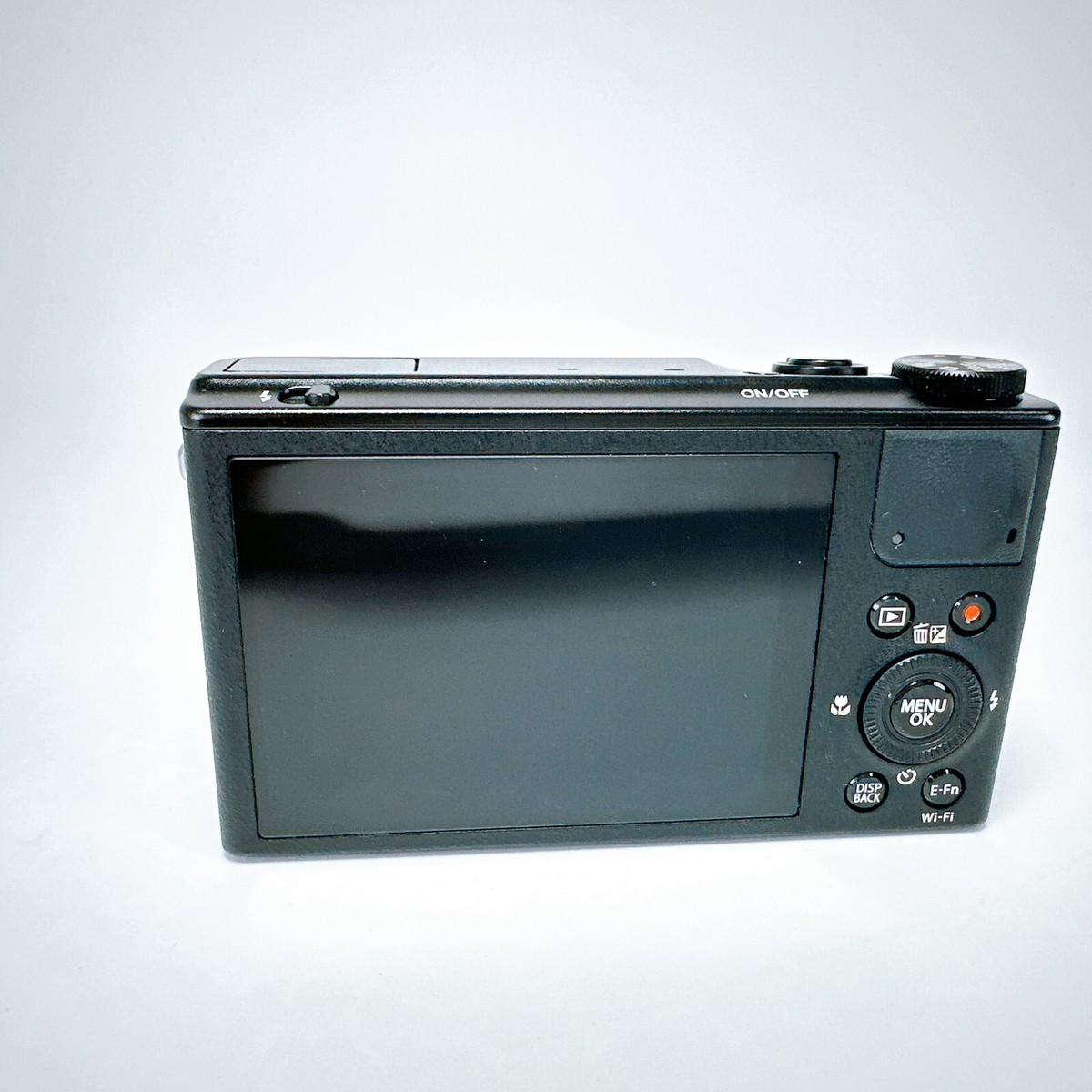 Fujifilm XQ1 X Series Compact Digital Camera 12.0MP With battery