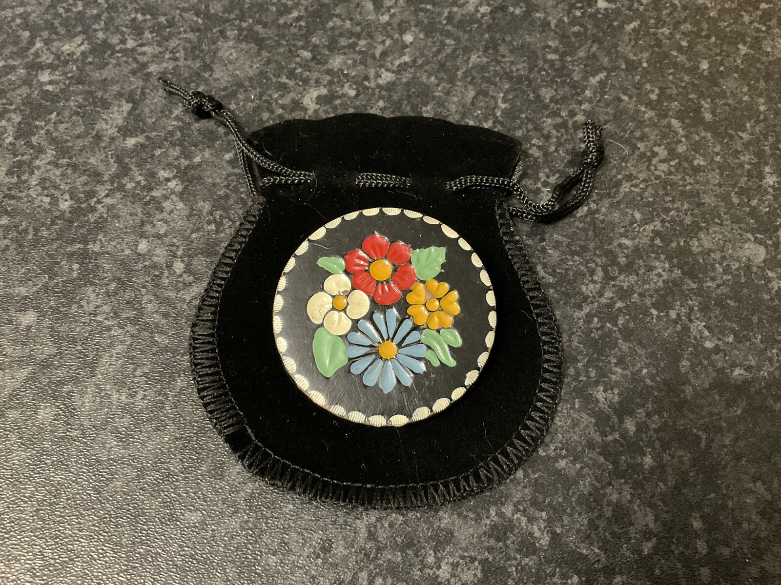 Picture 1 of 4
