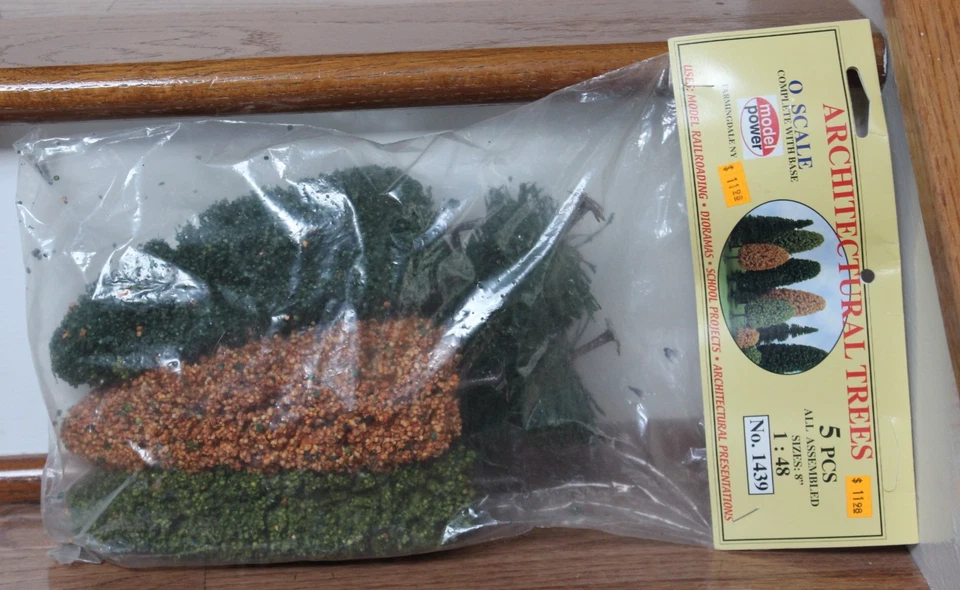 MODEL POWER  O SCALE  ARCHITECTURAL TREES AUTUMN COLOR   # 1439  - NEW - Image 2 of 4