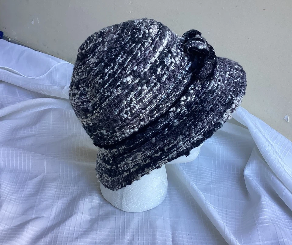 Adora Hats Woman’s Knit Hat Variegated Black/Gray/White W/Flower Bows 8” Head Sz - Image 4 of 4