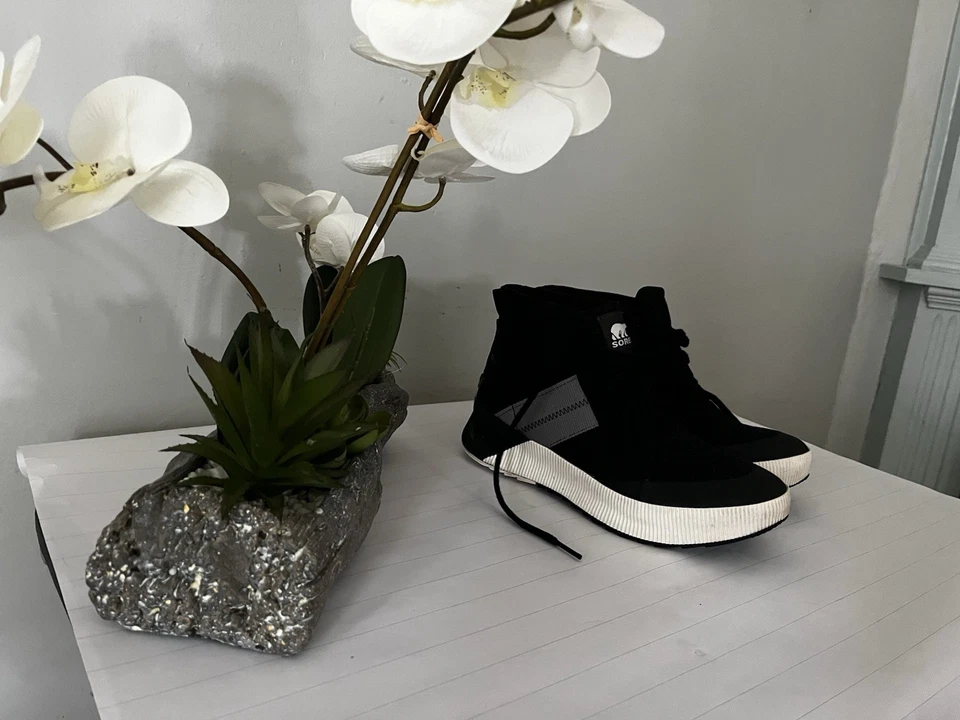 Tenis para mujer Sorel Kinetic Impact II MJ Mary Jane talla 7,5, negros/goma Foto 2 de 4