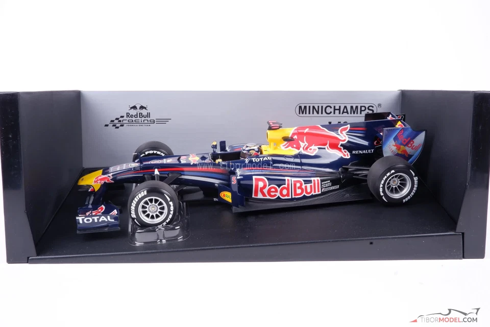 Red Bull RB6 - Sebastian Vettel 2010 World Champion,  1:18 Minichamps, 110100005 - Bild 3 von 4