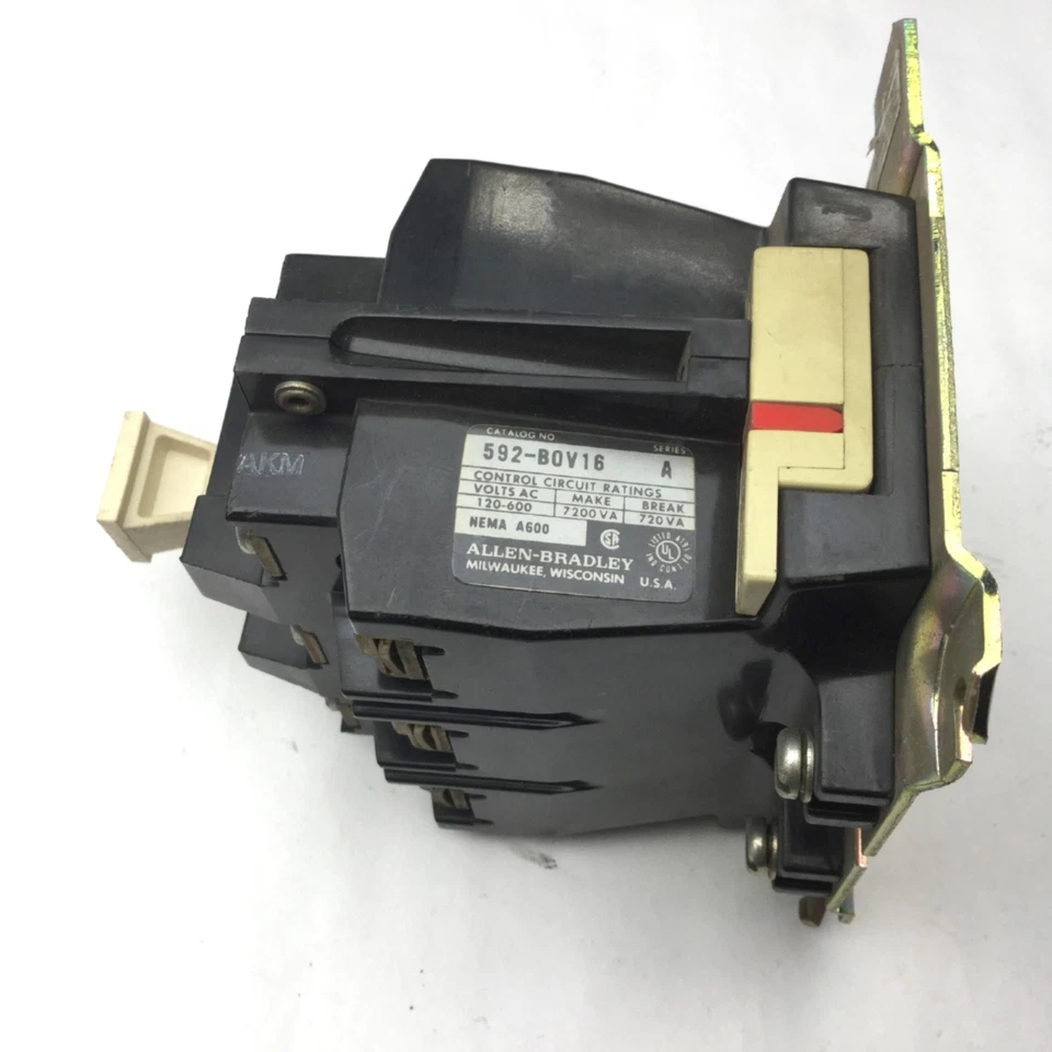 Circuito de control Allen Bradley 592-BOV16, 120-600VAC, 7200VA, rotura: 720VA Foto 2 de 4