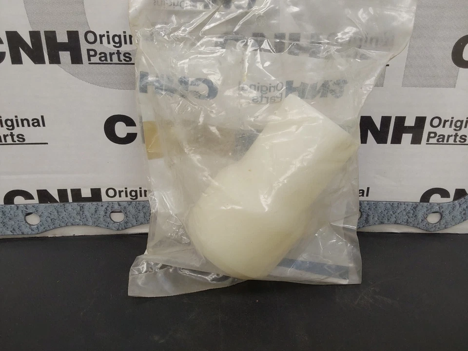 NECK FILLER FOR NEW HOLLAND FITS 60 MODELS. Part # 86837075. New Free Shipping! - Image 3 of 4