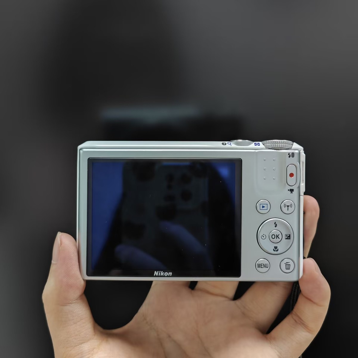 Nikon Coolpix S7000 White Compact Digital Camera 16.0MP Wi-Fi 20x