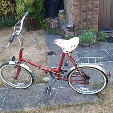 Universal Und-Sport Women?s Cruiser Bike 26in 19in Steel 3-Speed Rack Guards