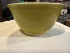 Vintage Pyrex #402, 1 1/2 qt. Green/Avocado Mixing Bowl Ovenware, MADE IN USA