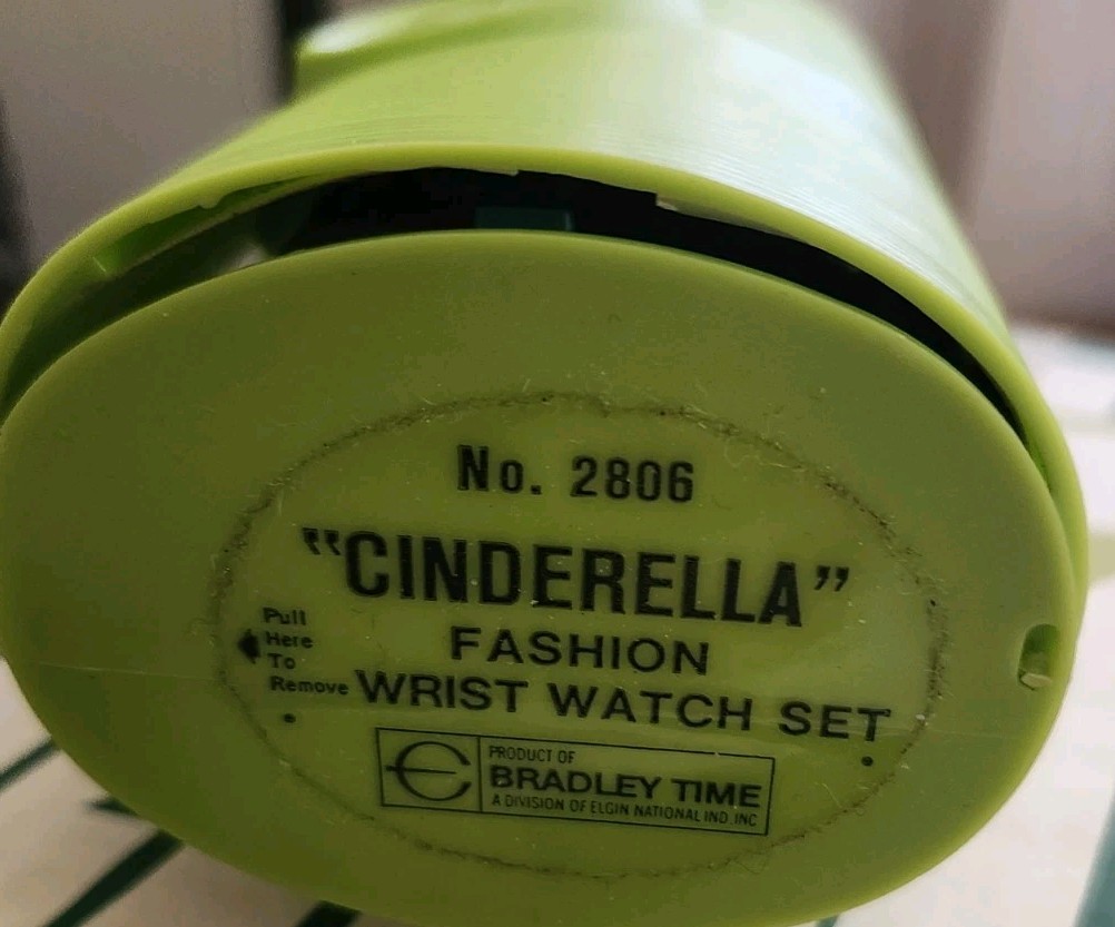 Disney 1967 Cinderella Watch w/Case 1967 Bradley Time - Elgin National Watch Co. s-l400.jpg main image 2