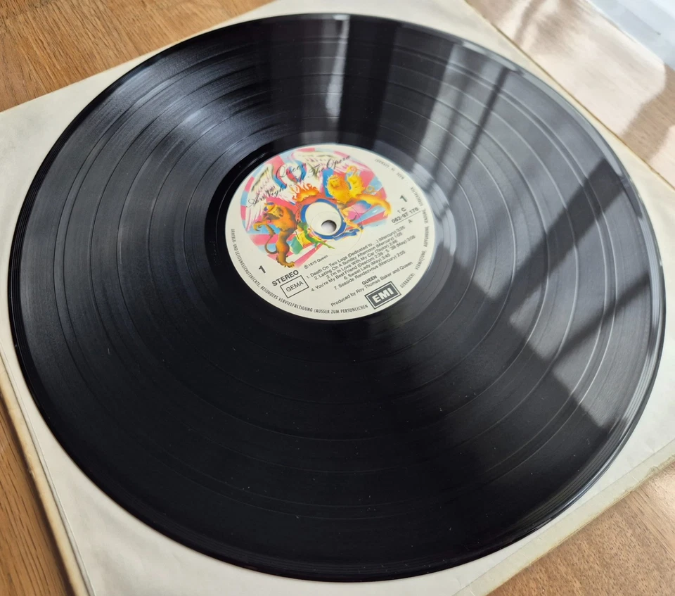 Queen A Night at the Opera · Lp · 1975, Foto 4 von 5